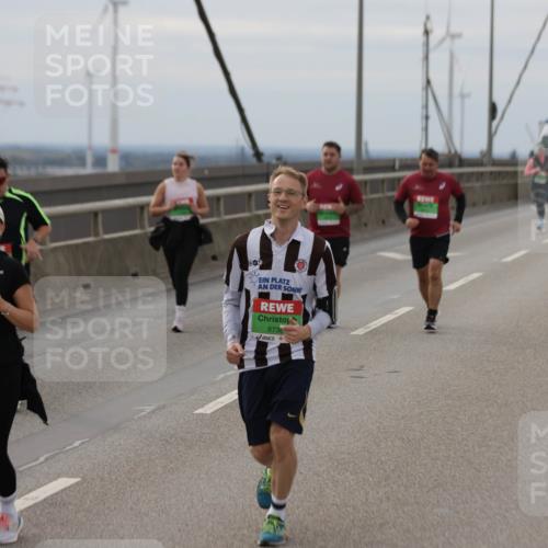 03.10.2025 - Köhlbrandbrückenlauf Jannik Wohlers http://msf.ph/oto/9152865 03.10.2025 16:02:29 Position 1 8152, 873 meine-sportfotos.de