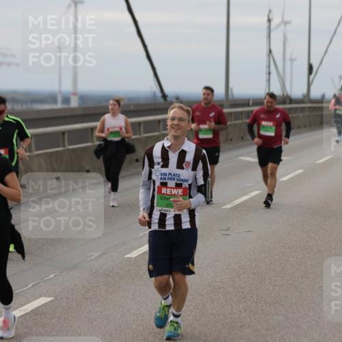 03.10.2025 - Köhlbrandbrückenlauf Jannik Wohlers http://msf.ph/oto/9152866 03.10.2025 16:02:29 Position 1 6162, 873 meine-sportfotos.de
