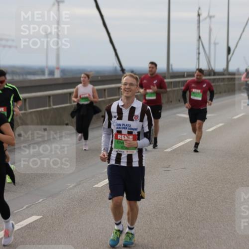 03.10.2025 - Köhlbrandbrückenlauf Jannik Wohlers http://msf.ph/oto/9152867 03.10.2025 16:02:29 Position 1 8730 meine-sportfotos.de