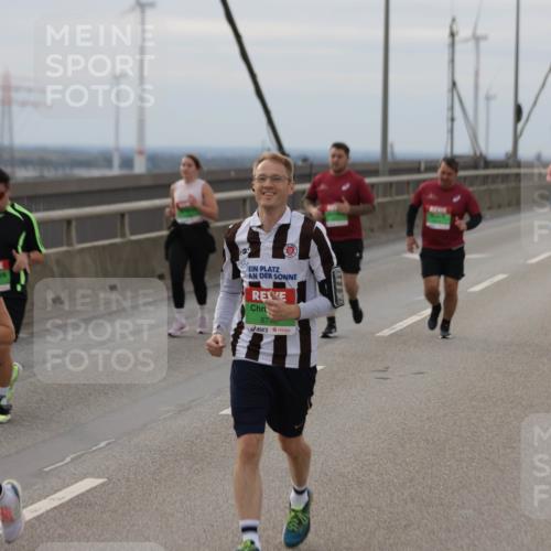 03.10.2025 - Köhlbrandbrückenlauf Jannik Wohlers http://msf.ph/oto/9152870 03.10.2025 16:02:29 Position 1 162, 8730 meine-sportfotos.de