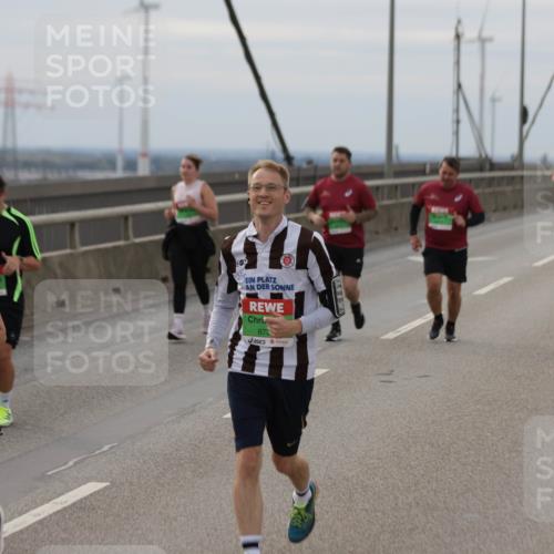 03.10.2025 - Köhlbrandbrückenlauf Jannik Wohlers http://msf.ph/oto/9152871 03.10.2025 16:02:29 Position 1 8152, 873 meine-sportfotos.de