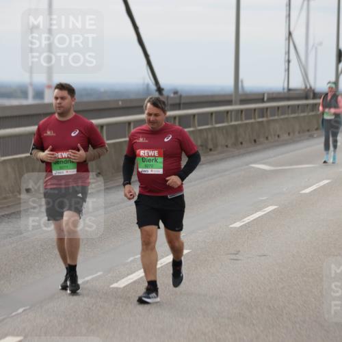 03.10.2025 - Köhlbrandbrückenlauf Jannik Wohlers http://msf.ph/oto/9152874 03.10.2025 16:02:31 Position 1 9271, 9270 meine-sportfotos.de
