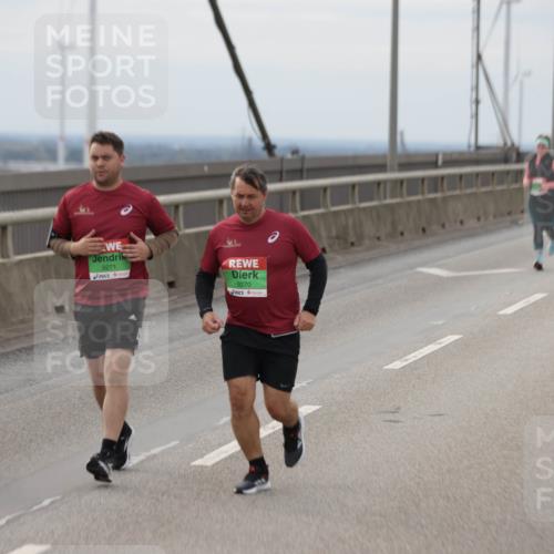 03.10.2025 - Köhlbrandbrückenlauf Jannik Wohlers http://msf.ph/oto/9152875 03.10.2025 16:02:31 Position 1 9271, 9270 meine-sportfotos.de