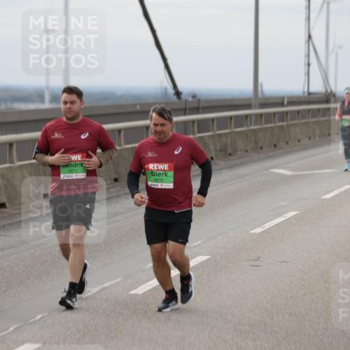 03.10.2025 - Köhlbrandbrückenlauf Jannik Wohlers http://msf.ph/oto/9152876 03.10.2025 16:02:31 Position 1 9271, 9270 meine-sportfotos.de