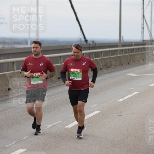 03.10.2025 - Köhlbrandbrückenlauf Jannik Wohlers http://msf.ph/oto/9152878 03.10.2025 16:02:32 Position 1 6400, 9271, 9270 meine-sportfotos.de