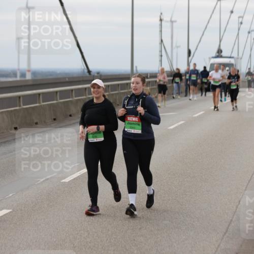03.10.2025 - Köhlbrandbrückenlauf Jannik Wohlers http://msf.ph/oto/9152897 03.10.2025 16:02:40 Position 1 8235, 8343 meine-sportfotos.de