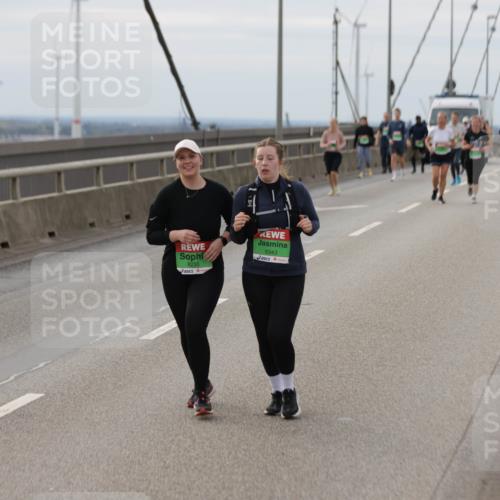 03.10.2025 - Köhlbrandbrückenlauf Jannik Wohlers http://msf.ph/oto/9152900 03.10.2025 16:02:40 Position 1 8235, 8343 meine-sportfotos.de