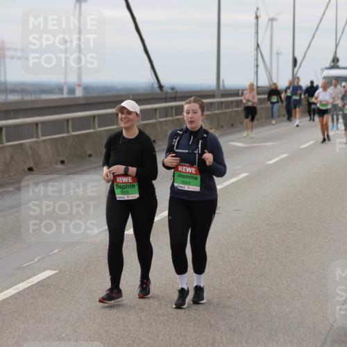 03.10.2025 - Köhlbrandbrückenlauf Jannik Wohlers http://msf.ph/oto/9152907 03.10.2025 16:02:41 Position 1 8235, 8343 meine-sportfotos.de