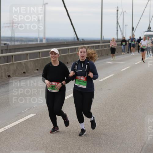 03.10.2025 - Köhlbrandbrückenlauf Jannik Wohlers http://msf.ph/oto/9152911 03.10.2025 16:02:41 Position 1 8343 meine-sportfotos.de