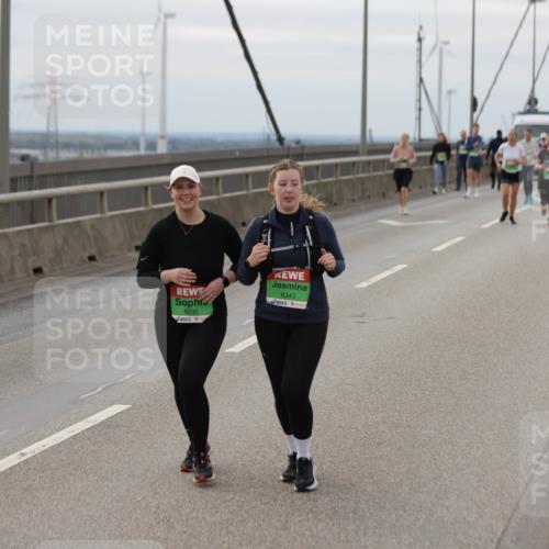 03.10.2025 - Köhlbrandbrückenlauf Jannik Wohlers http://msf.ph/oto/9152913 03.10.2025 16:02:41 Position 1 8235, 8343 meine-sportfotos.de