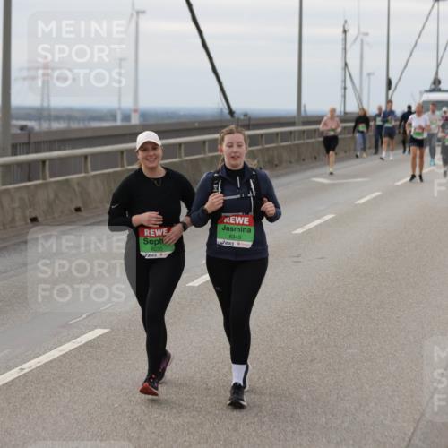 03.10.2025 - Köhlbrandbrückenlauf Jannik Wohlers http://msf.ph/oto/9152914 03.10.2025 16:02:41 Position 1 8235, 8343 meine-sportfotos.de