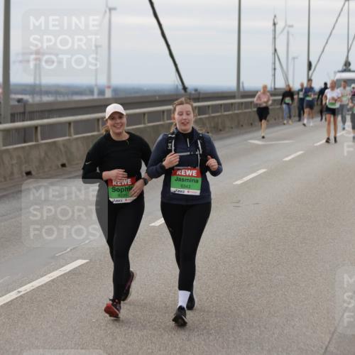 03.10.2025 - Köhlbrandbrückenlauf Jannik Wohlers http://msf.ph/oto/9152915 03.10.2025 16:02:41 Position 1 8235, 8343 meine-sportfotos.de