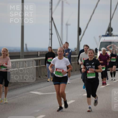 03.10.2025 - Köhlbrandbrückenlauf Jannik Wohlers http://msf.ph/oto/9152921 03.10.2025 16:02:44 Position 1 8491, 8177 meine-sportfotos.de