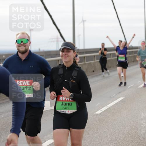 03.10.2025 - Köhlbrandbrückenlauf Jannik Wohlers http://msf.ph/oto/9152942 03.10.2025 16:03:11 Position 1 4, 23, 8472 meine-sportfotos.de
