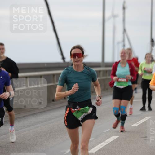 03.10.2025 - Köhlbrandbrückenlauf Jannik Wohlers http://msf.ph/oto/9152951 03.10.2025 16:03:13 Position 1 9514, 9, 8316 meine-sportfotos.de