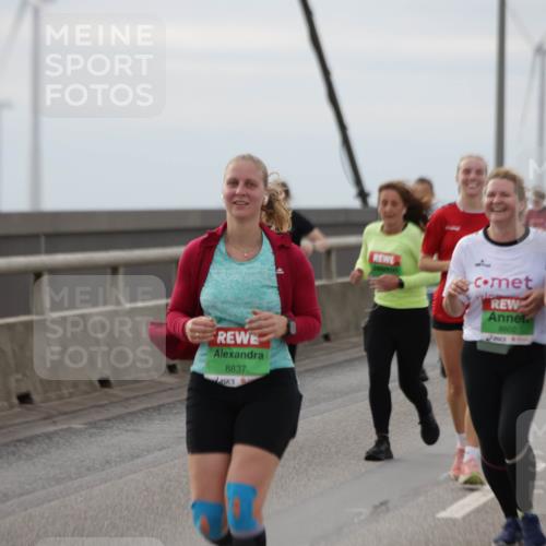 03.10.2025 - Köhlbrandbrückenlauf Jannik Wohlers http://msf.ph/oto/9152982 03.10.2025 16:03:17 Position 1 8837, 8602 meine-sportfotos.de
