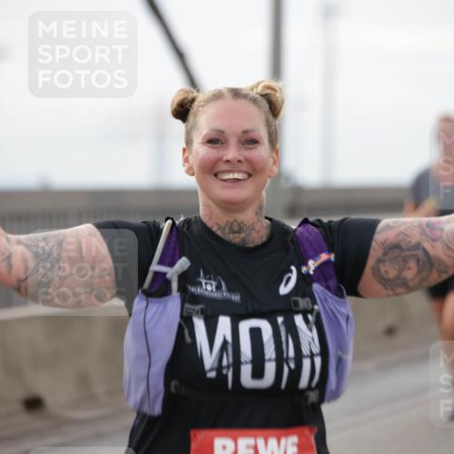 03.10.2025 - Köhlbrandbrückenlauf Jannik Wohlers http://msf.ph/oto/9153082 03.10.2025 16:03:28 Position 1 0 meine-sportfotos.de