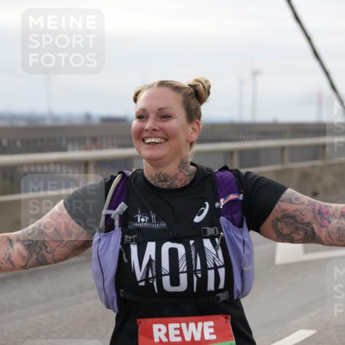 03.10.2025 - Köhlbrandbrückenlauf Jannik Wohlers http://msf.ph/oto/9153094 03.10.2025 16:03:29 Position 1  meine-sportfotos.de