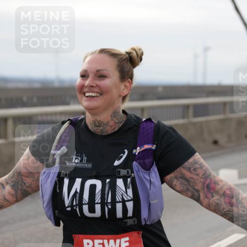 03.10.2025 - Köhlbrandbrückenlauf Jannik Wohlers http://msf.ph/oto/9153096 03.10.2025 16:03:29 Position 1  meine-sportfotos.de