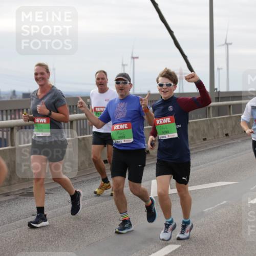 03.10.2025 - Köhlbrandbrückenlauf Jannik Wohlers http://msf.ph/oto/9153108 03.10.2025 16:03:31 Position 1 9692, 9693, 9694, 9214 meine-sportfotos.de