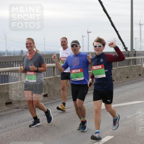 03.10.2025 - Köhlbrandbrückenlauf Jannik Wohlers http://msf.ph/oto/9153110 03.10.2025 16:03:32 Position 1 9692, 9693, 9694, 9214 meine-sportfotos.de