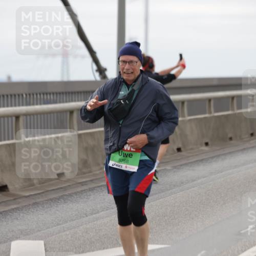 03.10.2025 - Köhlbrandbrückenlauf Jannik Wohlers http://msf.ph/oto/9153148 03.10.2025 16:03:44 Position 1 8768 meine-sportfotos.de