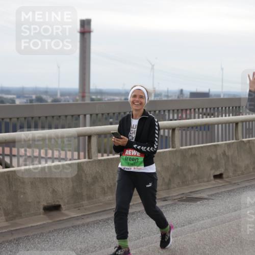 03.10.2025 - Köhlbrandbrückenlauf Jannik Wohlers http://msf.ph/oto/9153162 03.10.2025 16:03:45 Position 1 8767, 8768 meine-sportfotos.de
