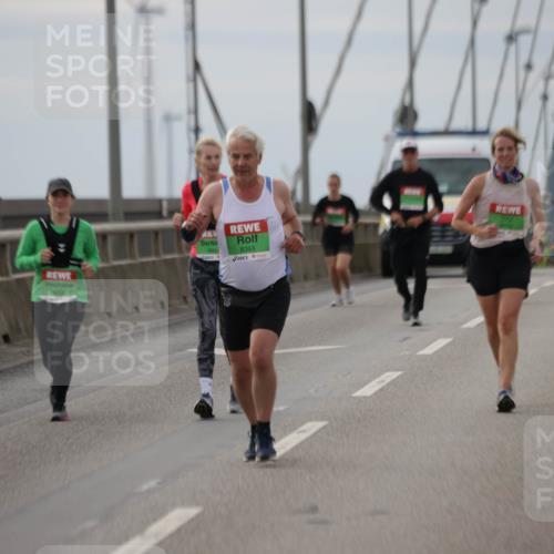 03.10.2025 - Köhlbrandbrückenlauf Jannik Wohlers http://msf.ph/oto/9153171 03.10.2025 16:03:48 Position 1 8353 meine-sportfotos.de