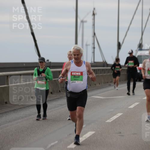 03.10.2025 - Köhlbrandbrückenlauf Jannik Wohlers http://msf.ph/oto/9153192 03.10.2025 16:03:50 Position 1 8108, 8353 meine-sportfotos.de