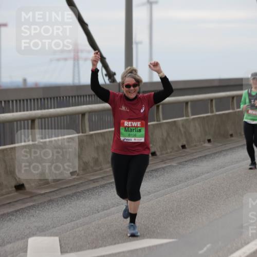 03.10.2025 - Köhlbrandbrückenlauf Jannik Wohlers http://msf.ph/oto/9153200 03.10.2025 16:03:51 Position 1 8108, 8353 meine-sportfotos.de