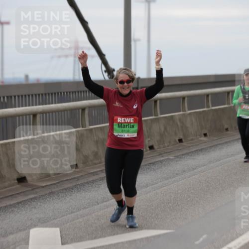 03.10.2025 - Köhlbrandbrückenlauf Jannik Wohlers http://msf.ph/oto/9153201 03.10.2025 16:03:51 Position 1 8108, 8353 meine-sportfotos.de