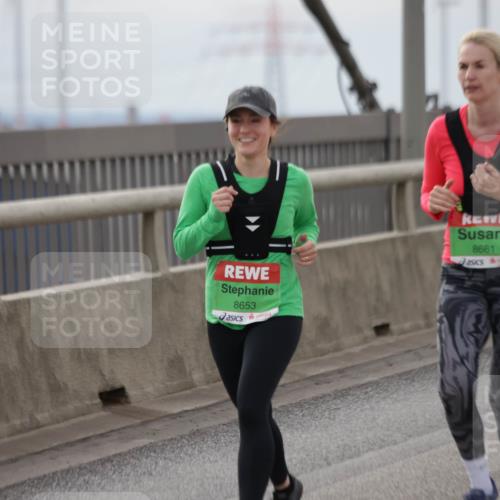 03.10.2025 - Köhlbrandbrückenlauf Jannik Wohlers http://msf.ph/oto/9153231 03.10.2025 16:03:55 Position 1 8653, 8661 meine-sportfotos.de