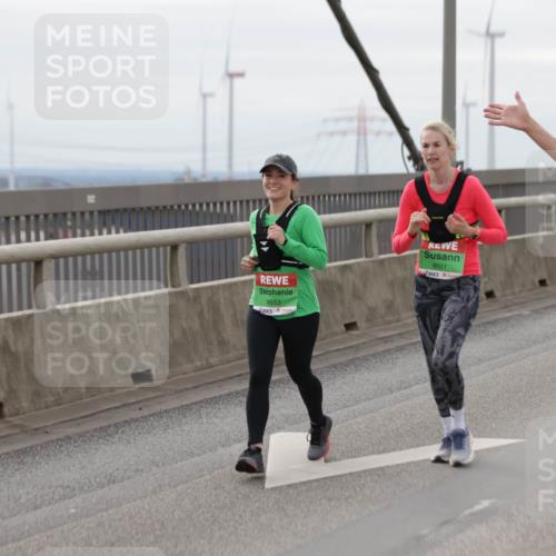 03.10.2025 - Köhlbrandbrückenlauf Jannik Wohlers http://msf.ph/oto/9153237 03.10.2025 16:03:55 Position 1 8653, 8661, 9712 meine-sportfotos.de