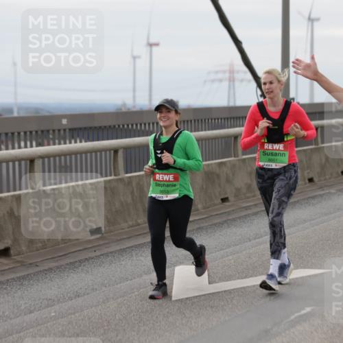 03.10.2025 - Köhlbrandbrückenlauf Jannik Wohlers http://msf.ph/oto/9153239 03.10.2025 16:03:55 Position 1 8653, 8661, 9712 meine-sportfotos.de