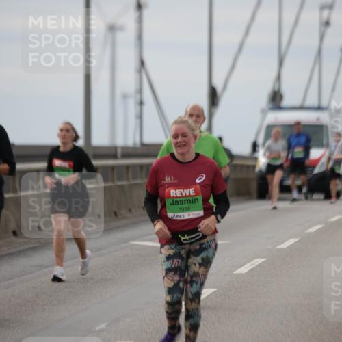 03.10.2025 - Köhlbrandbrückenlauf Jannik Wohlers http://msf.ph/oto/9153273 03.10.2025 16:03:58 Position 1 7988 meine-sportfotos.de