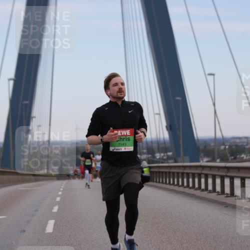03.10.2025 - Köhlbrandbrückenlauf Jannik Wohlers http://msf.ph/oto/9153274 03.10.2025 15:19:06 Position 1 7143 meine-sportfotos.de