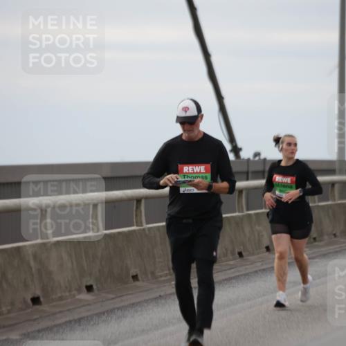03.10.2025 - Köhlbrandbrückenlauf Jannik Wohlers http://msf.ph/oto/9153279 03.10.2025 16:03:59 Position 1  meine-sportfotos.de