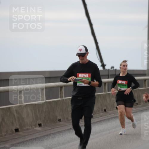 03.10.2025 - Köhlbrandbrückenlauf Jannik Wohlers http://msf.ph/oto/9153283 03.10.2025 16:03:59 Position 1 18 meine-sportfotos.de