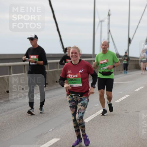 03.10.2025 - Köhlbrandbrückenlauf Jannik Wohlers http://msf.ph/oto/9153287 03.10.2025 16:04:00 Position 1 7988 meine-sportfotos.de