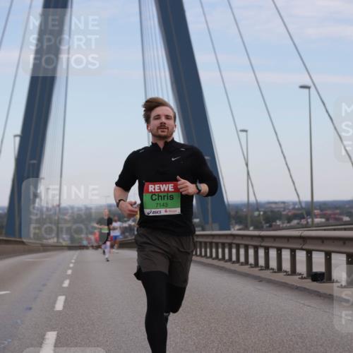 03.10.2025 - Köhlbrandbrückenlauf Jannik Wohlers http://msf.ph/oto/9153292 03.10.2025 15:19:06 Position 1 7143 meine-sportfotos.de