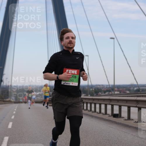 03.10.2025 - Köhlbrandbrückenlauf Jannik Wohlers http://msf.ph/oto/9153302 03.10.2025 15:19:06 Position 1 143 meine-sportfotos.de