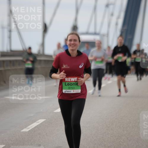 03.10.2025 - Köhlbrandbrückenlauf Jannik Wohlers http://msf.ph/oto/9153311 03.10.2025 16:04:01 Position 1 8753 meine-sportfotos.de