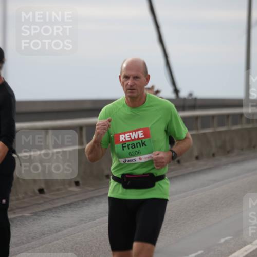 03.10.2025 - Köhlbrandbrückenlauf Jannik Wohlers http://msf.ph/oto/9153321 03.10.2025 16:04:02 Position 1 8206 meine-sportfotos.de