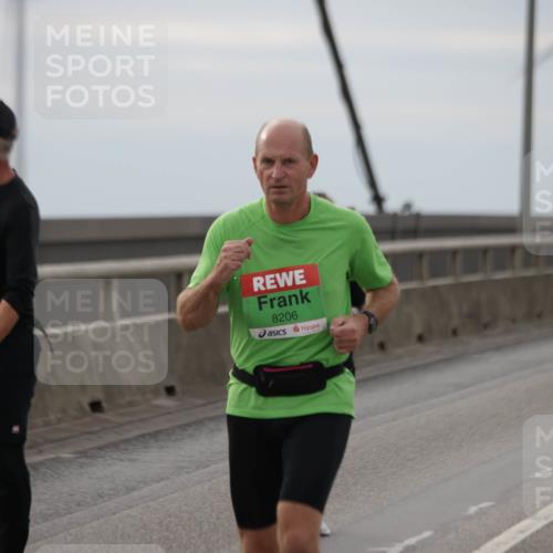 03.10.2025 - Köhlbrandbrückenlauf Jannik Wohlers http://msf.ph/oto/9153323 03.10.2025 16:04:02 Position 1 8206 meine-sportfotos.de