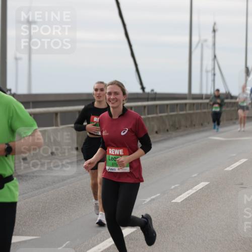 03.10.2025 - Köhlbrandbrückenlauf Jannik Wohlers http://msf.ph/oto/9153353 03.10.2025 16:04:03 Position 1 8202, 875 meine-sportfotos.de