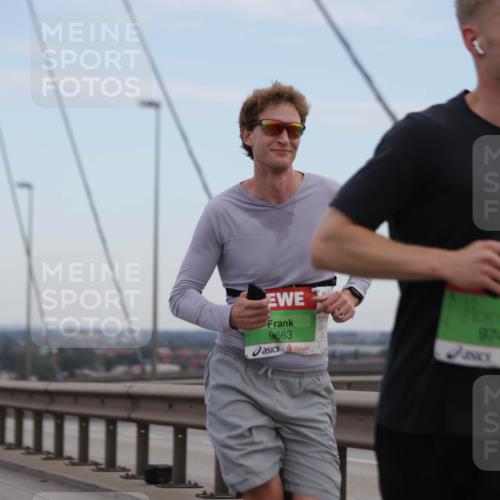 03.10.2025 - Köhlbrandbrückenlauf Jannik Wohlers http://msf.ph/oto/9153362 03.10.2025 15:19:15 Position 1 9663, 9742, 12 meine-sportfotos.de