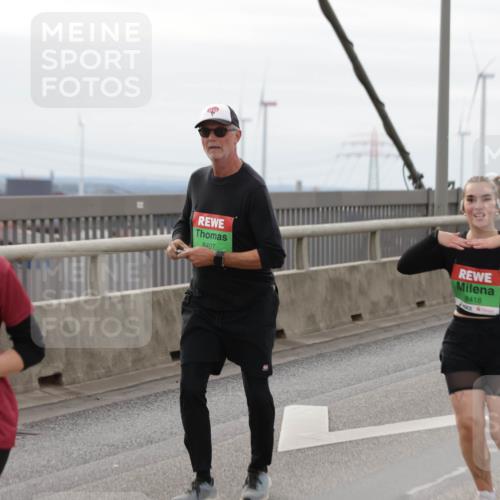 03.10.2025 - Köhlbrandbrückenlauf Jannik Wohlers http://msf.ph/oto/9153381 03.10.2025 16:04:05 Position 1 8753, 8407, 8418 meine-sportfotos.de
