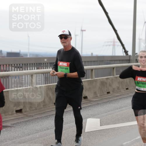 03.10.2025 - Köhlbrandbrückenlauf Jannik Wohlers http://msf.ph/oto/9153383 03.10.2025 16:04:05 Position 1 8753, 8407, 8418 meine-sportfotos.de