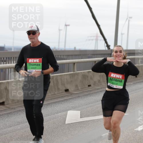 03.10.2025 - Köhlbrandbrückenlauf Jannik Wohlers http://msf.ph/oto/9153393 03.10.2025 16:04:06 Position 1 8407, 8418 meine-sportfotos.de