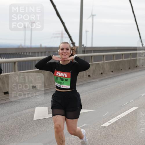 03.10.2025 - Köhlbrandbrückenlauf Jannik Wohlers http://msf.ph/oto/9153397 03.10.2025 16:04:06 Position 1 8407, 8418 meine-sportfotos.de